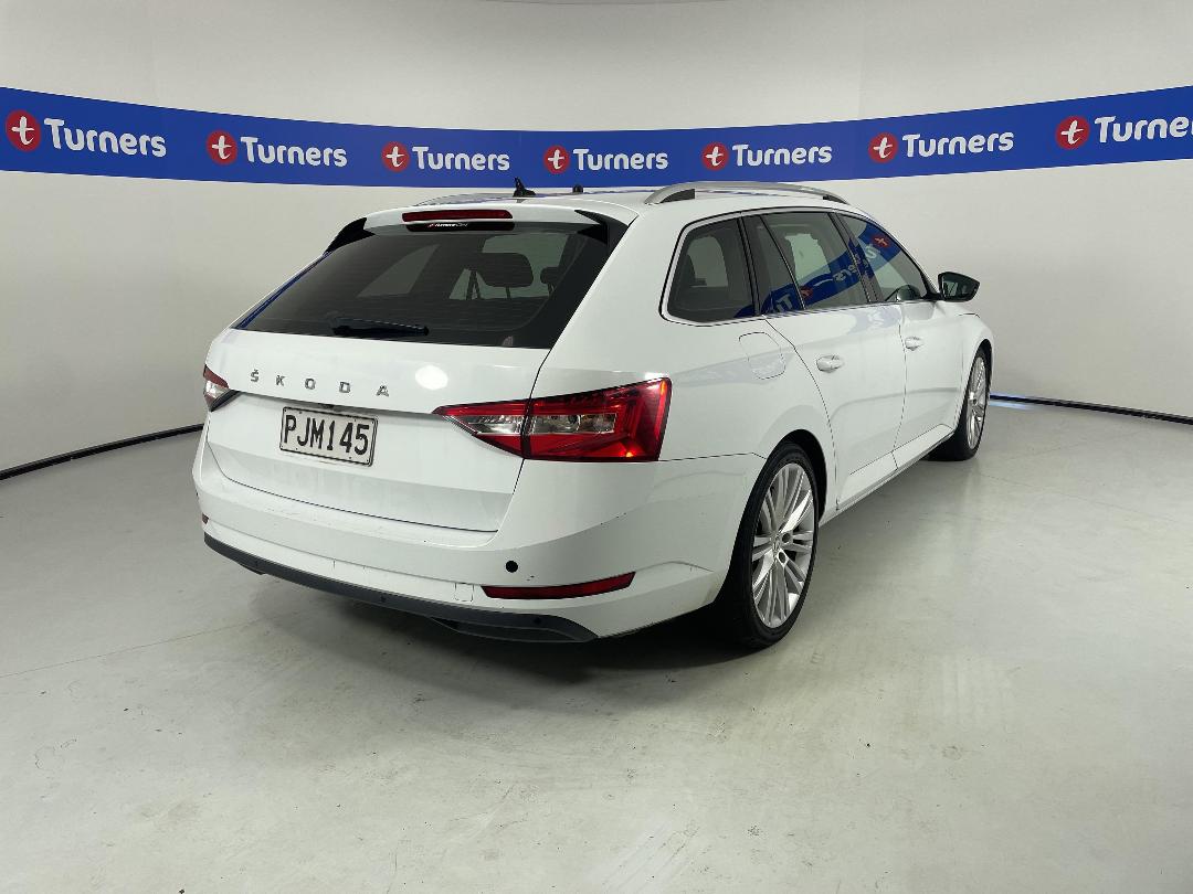 Photo '7' of Skoda Superb