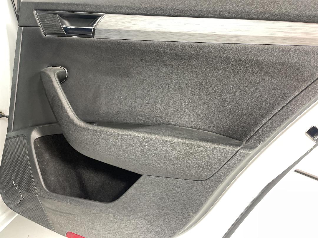 Photo '19' of Skoda Superb