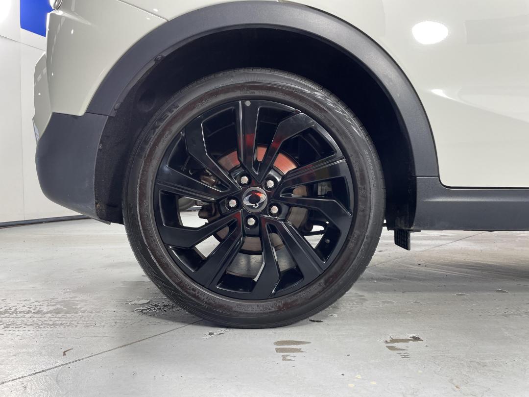 Photo '12' of Ssangyong Tivoli Photo '12' of Ssangyong Tivoli