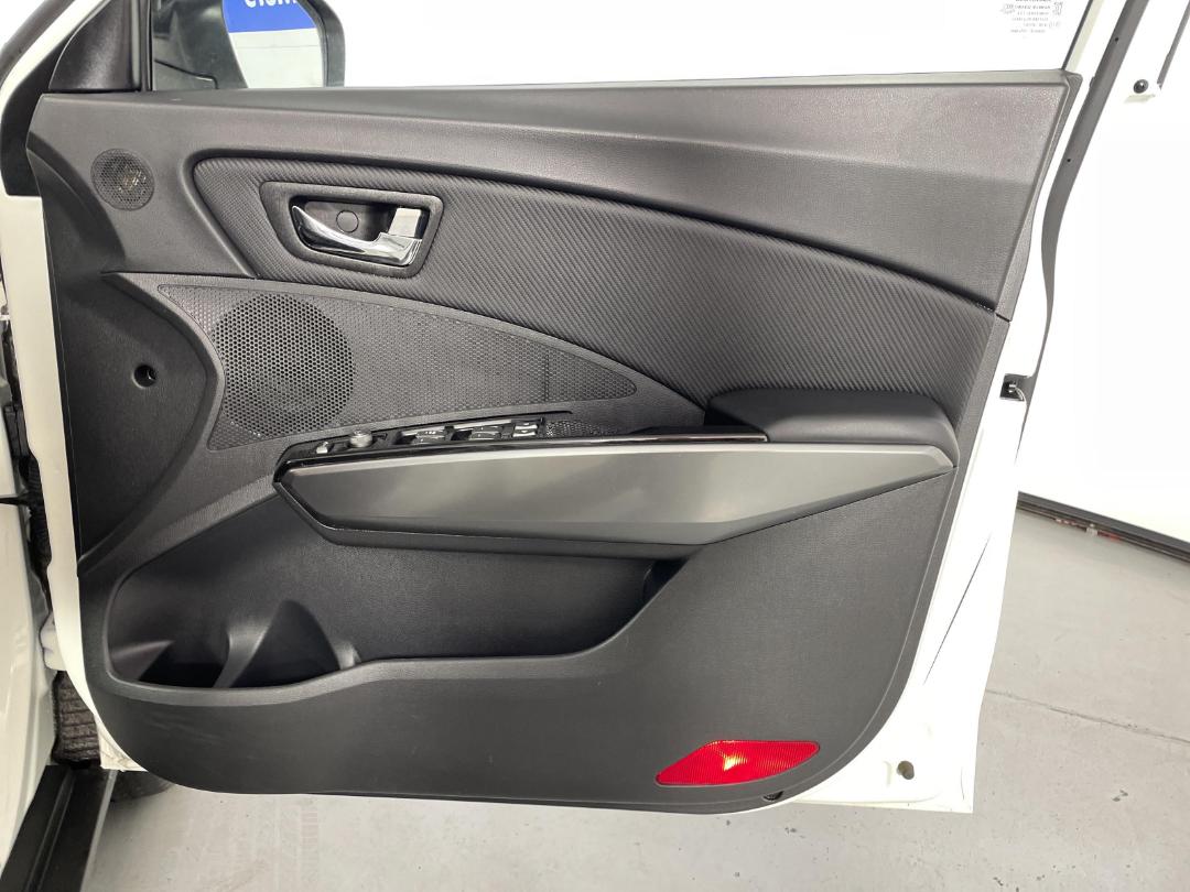 Photo '15' of Ssangyong Tivoli Photo '15' of Ssangyong Tivoli