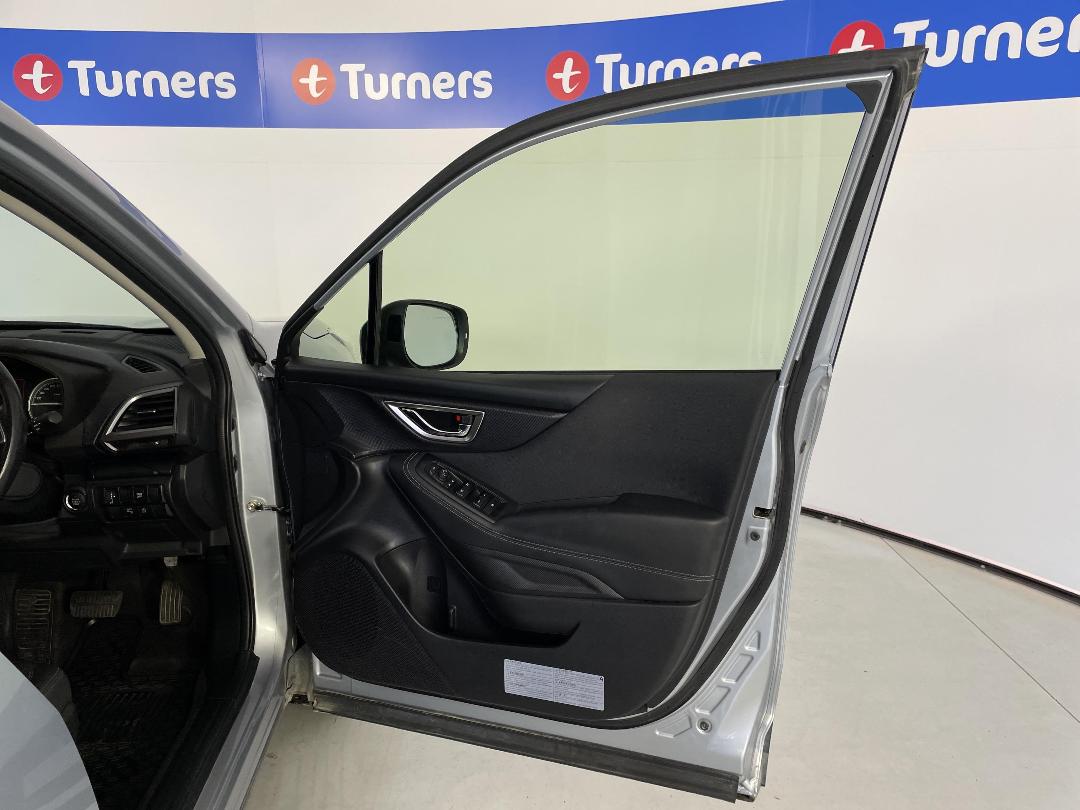 Photo '15' of Subaru Forester Photo '15' of Subaru Forester