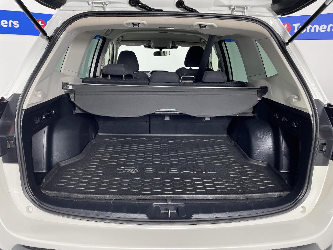 Photo '14' of Subaru Forester Photo '14' of Subaru Forester