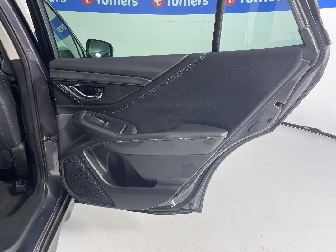 Photo '19' of Subaru Outback