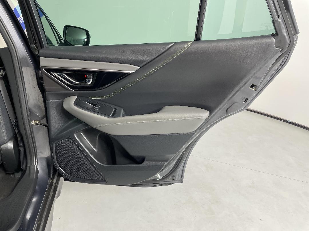 Photo '19' of Subaru Outback