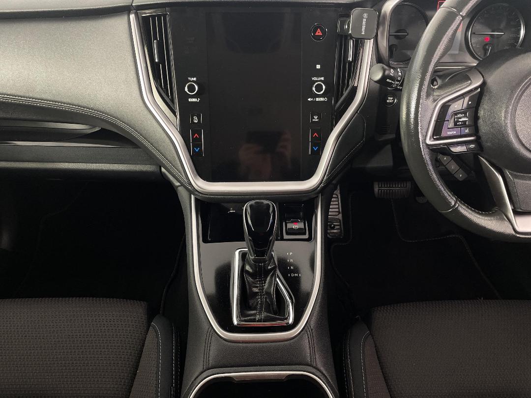 Photo '18' of Subaru Outback