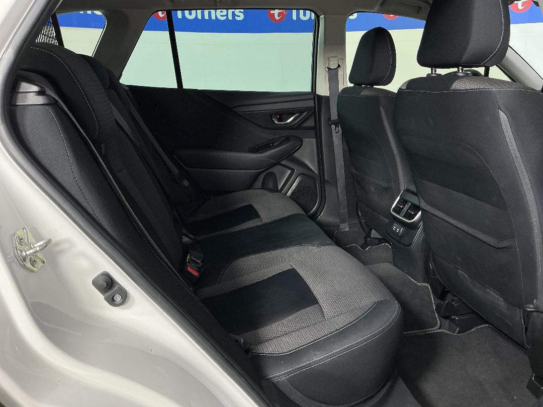 Photo '20' of Subaru Outback