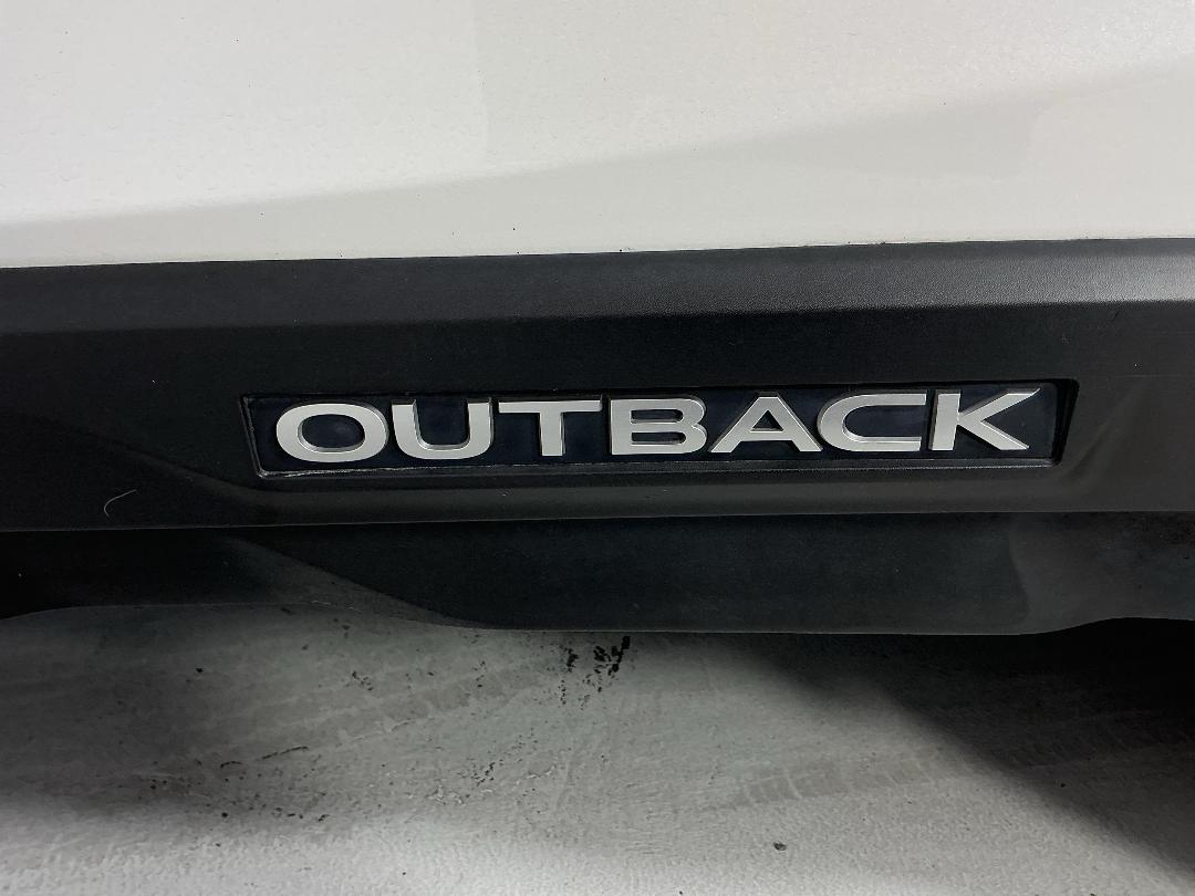 Photo '28' of Subaru Outback