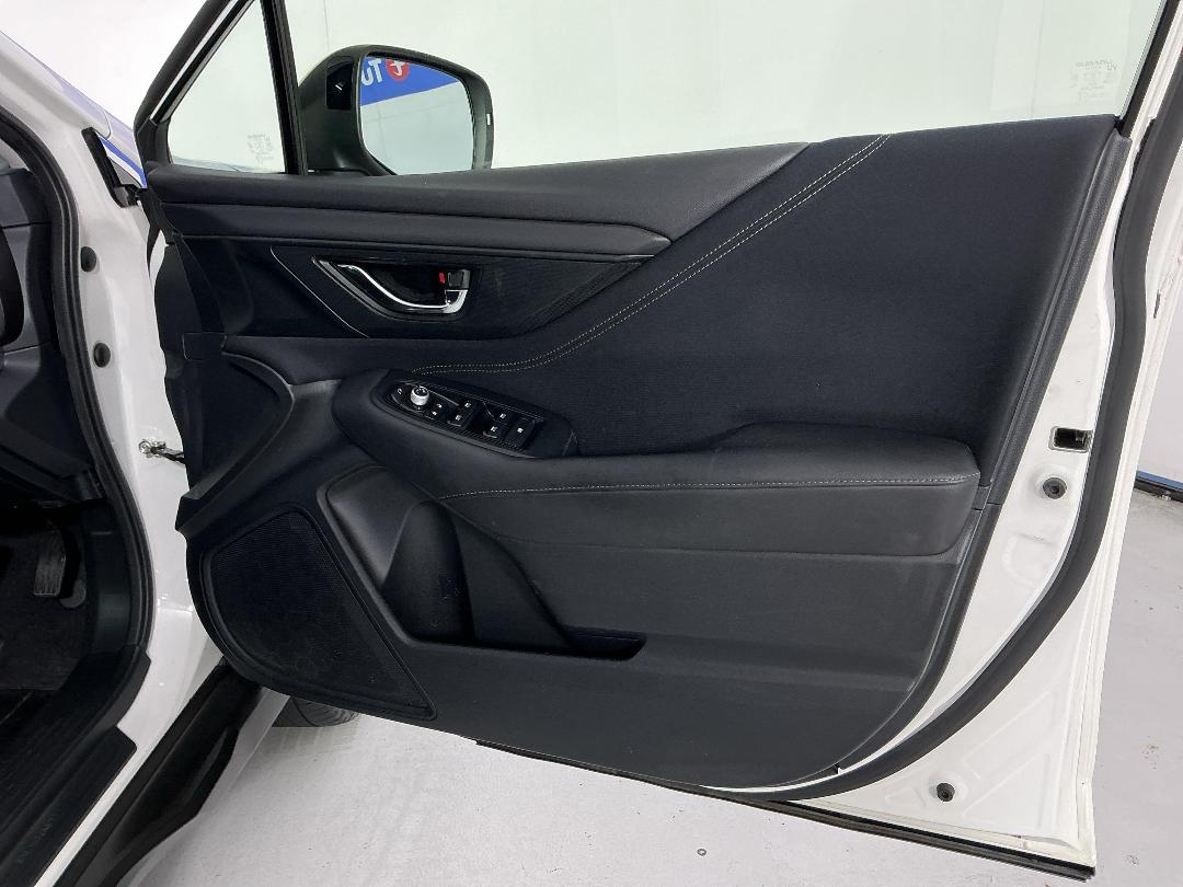 Photo '15' of Subaru Outback