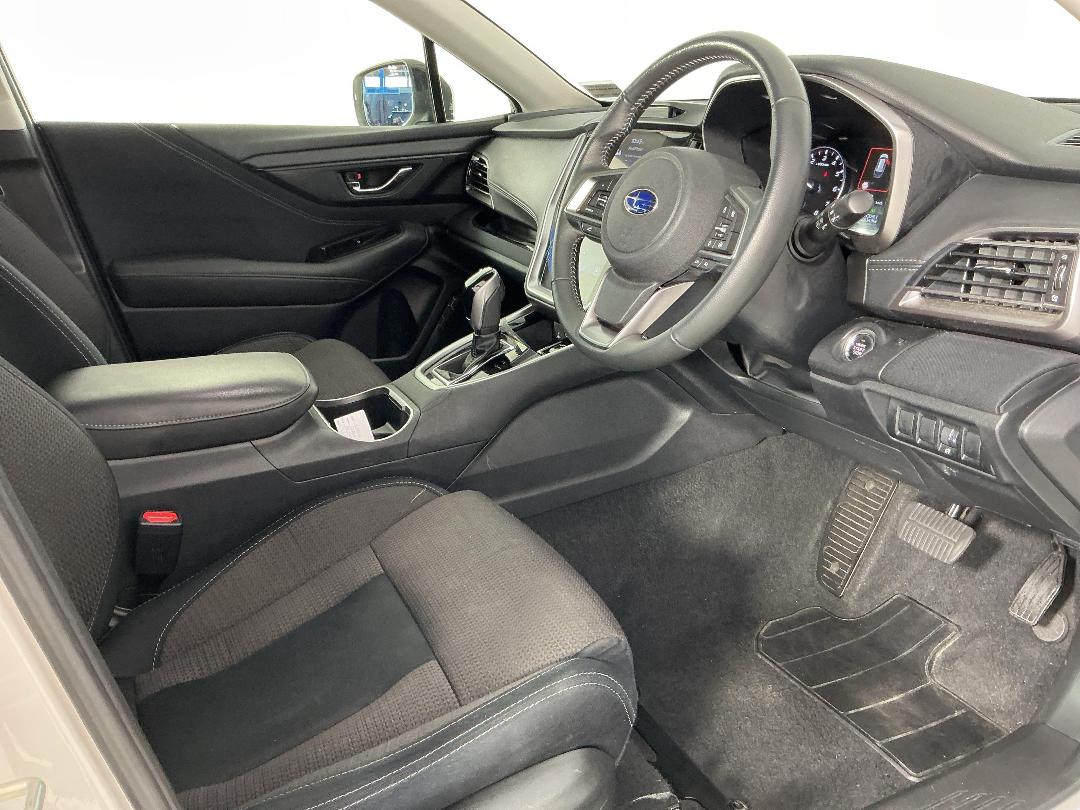 Photo '16' of Subaru Outback