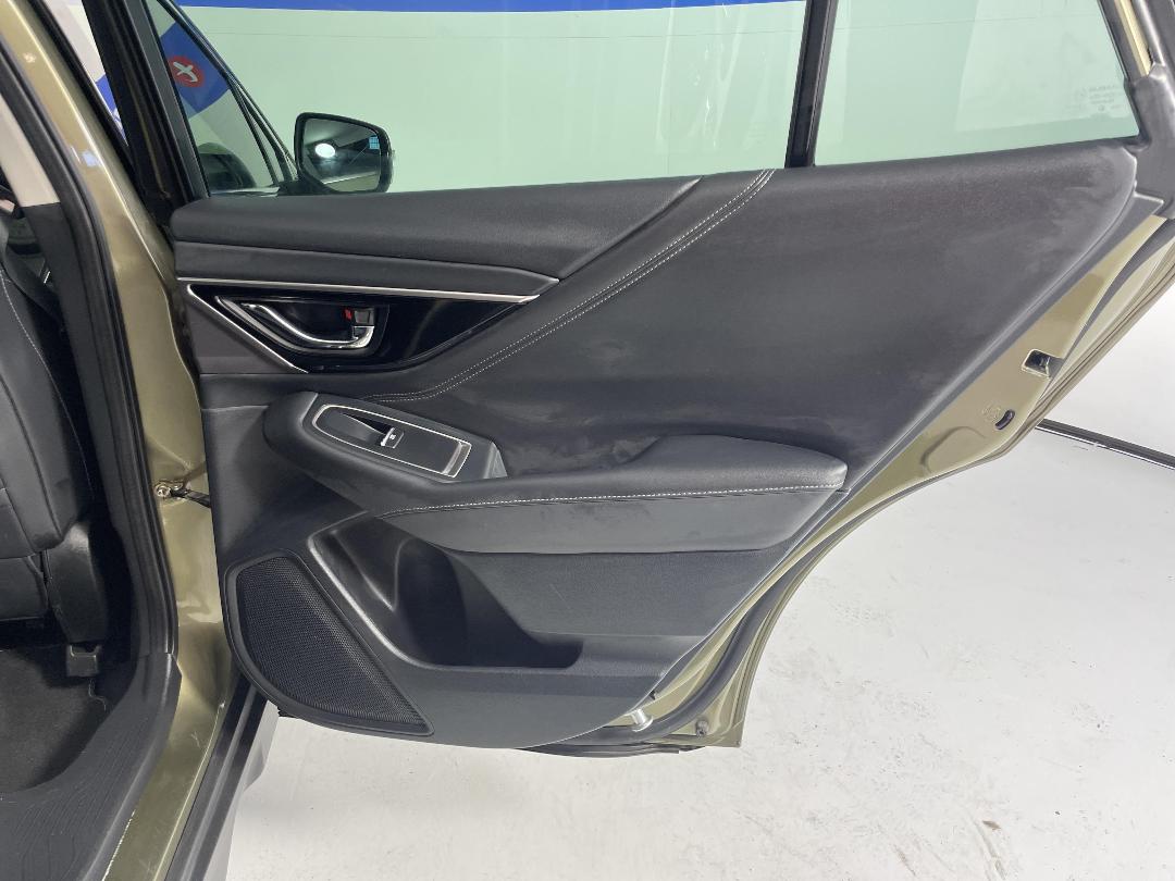 Photo '19' of Subaru Outback