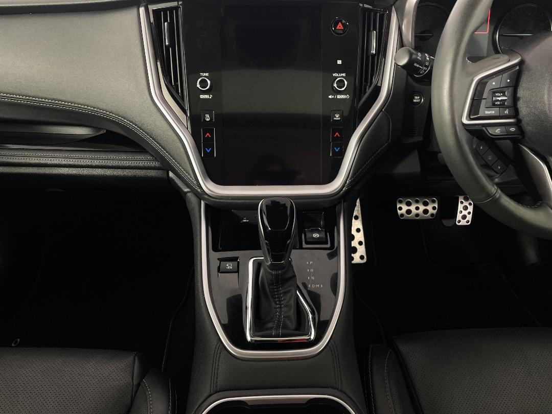 Photo '18' of Subaru Outback