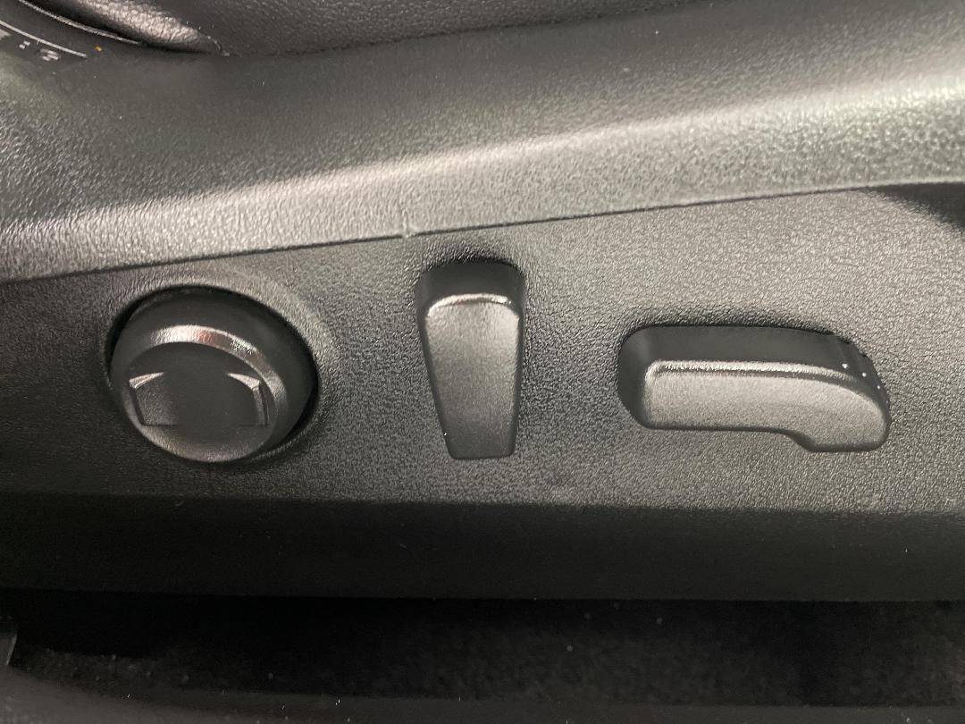 Photo '24' of Subaru Outback