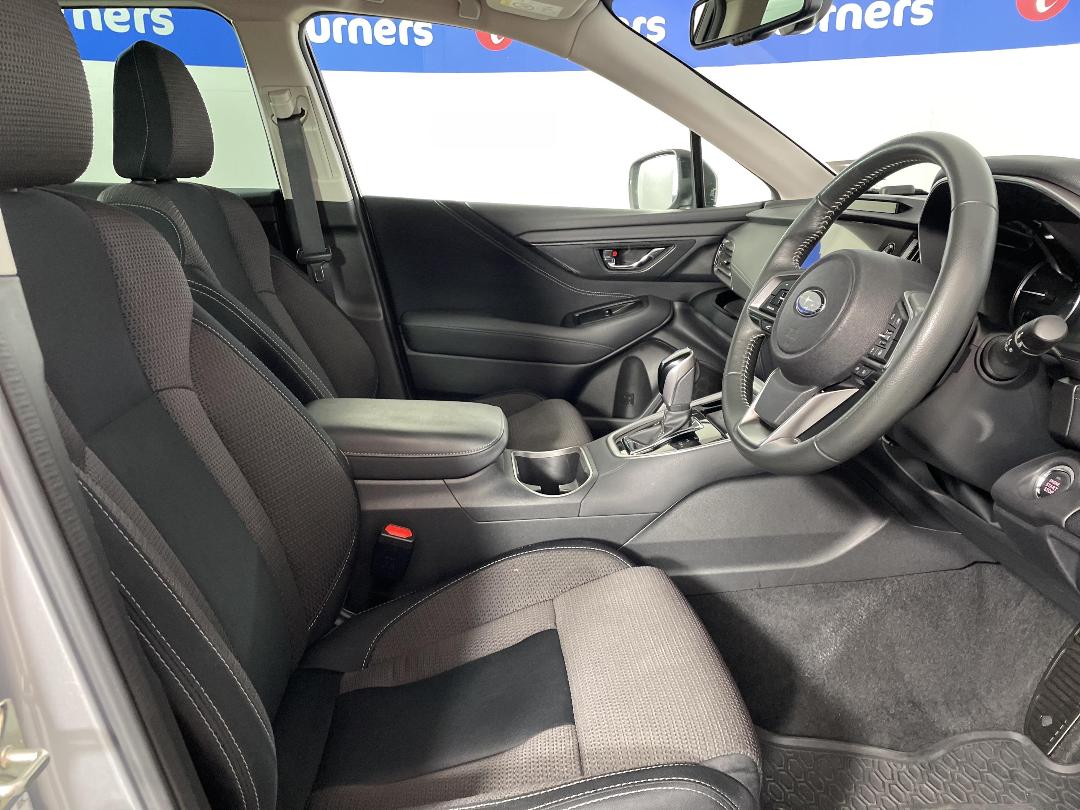 Photo '16' of Subaru Outback