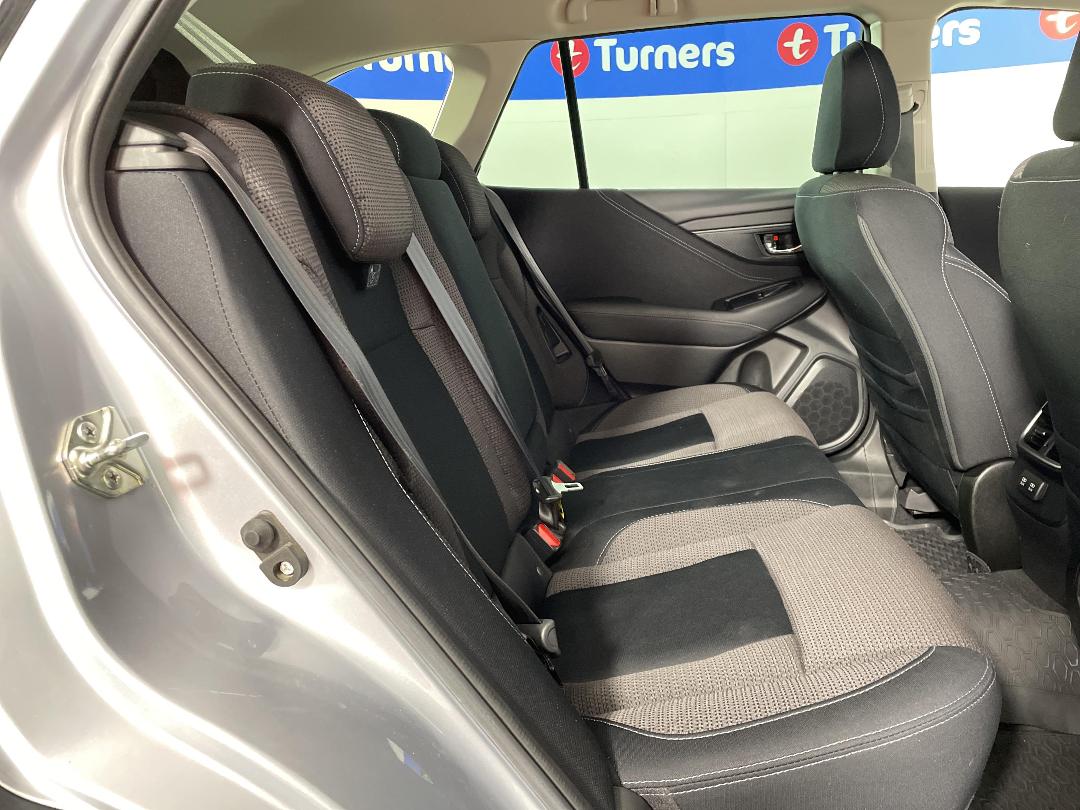 Photo '20' of Subaru Outback