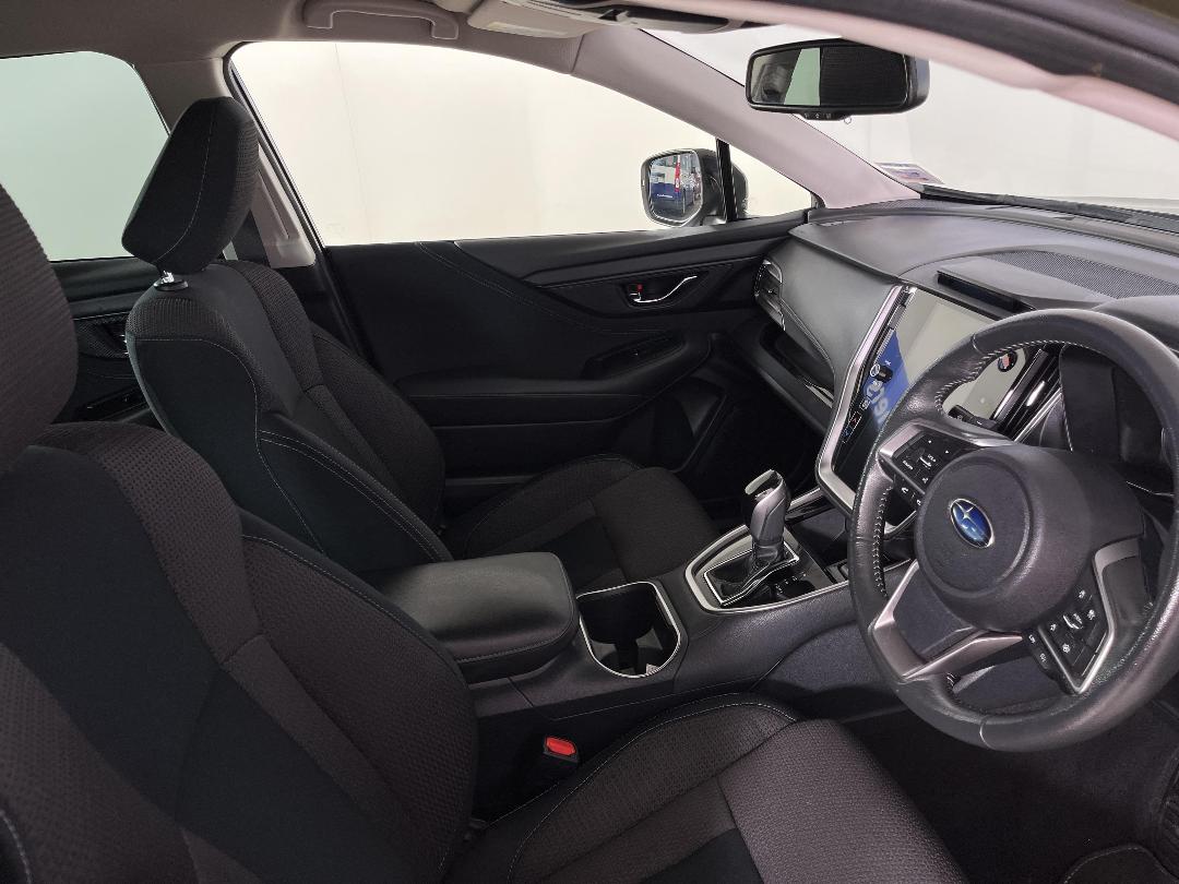 Photo '16' of Subaru Outback