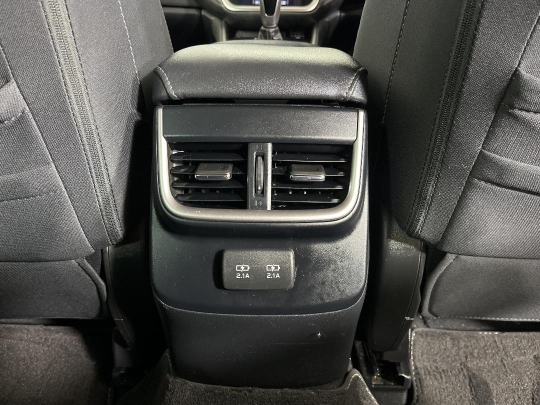 Photo '24' of Subaru Outback