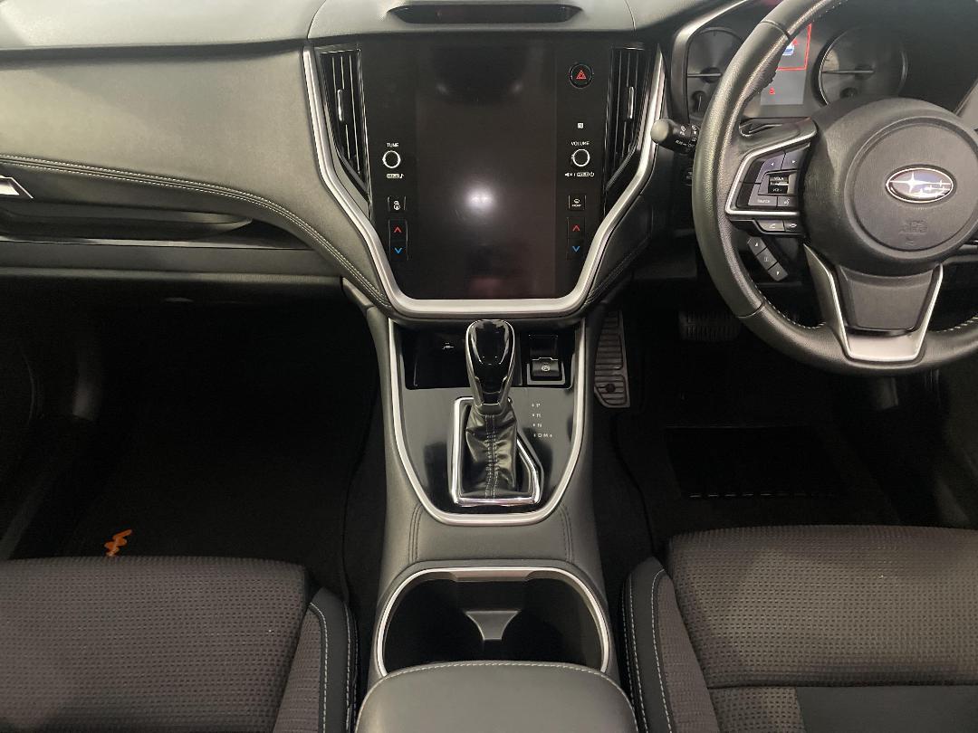 Photo '18' of Subaru Outback