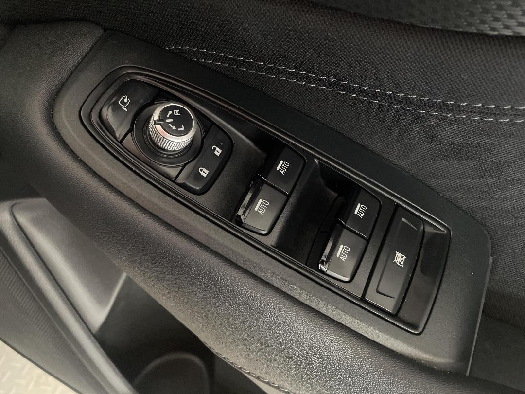 Photo '24' of Subaru Outback