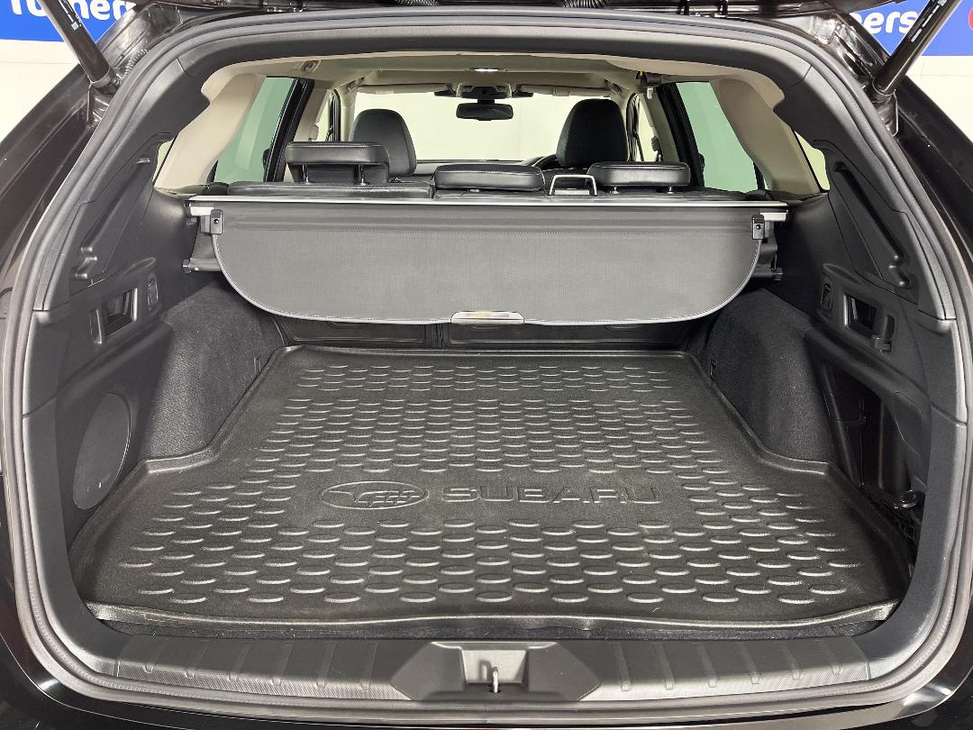 Photo '14' of Subaru Outback