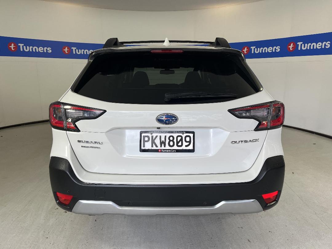 Photo '6' of Subaru Outback Photo '6' of Subaru Outback