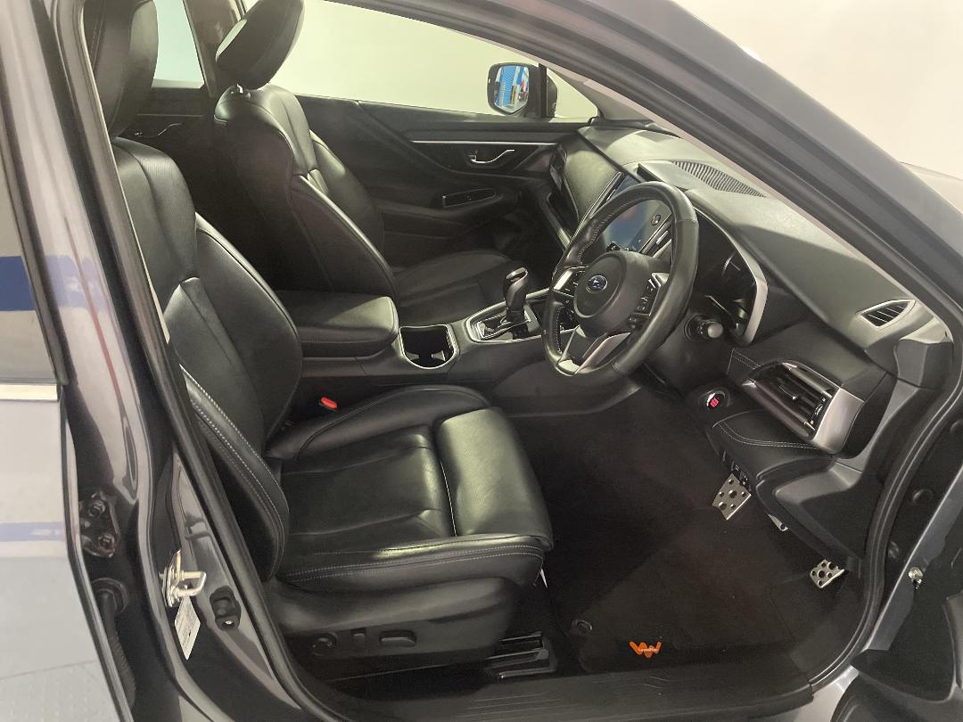 Photo '16' of Subaru Outback