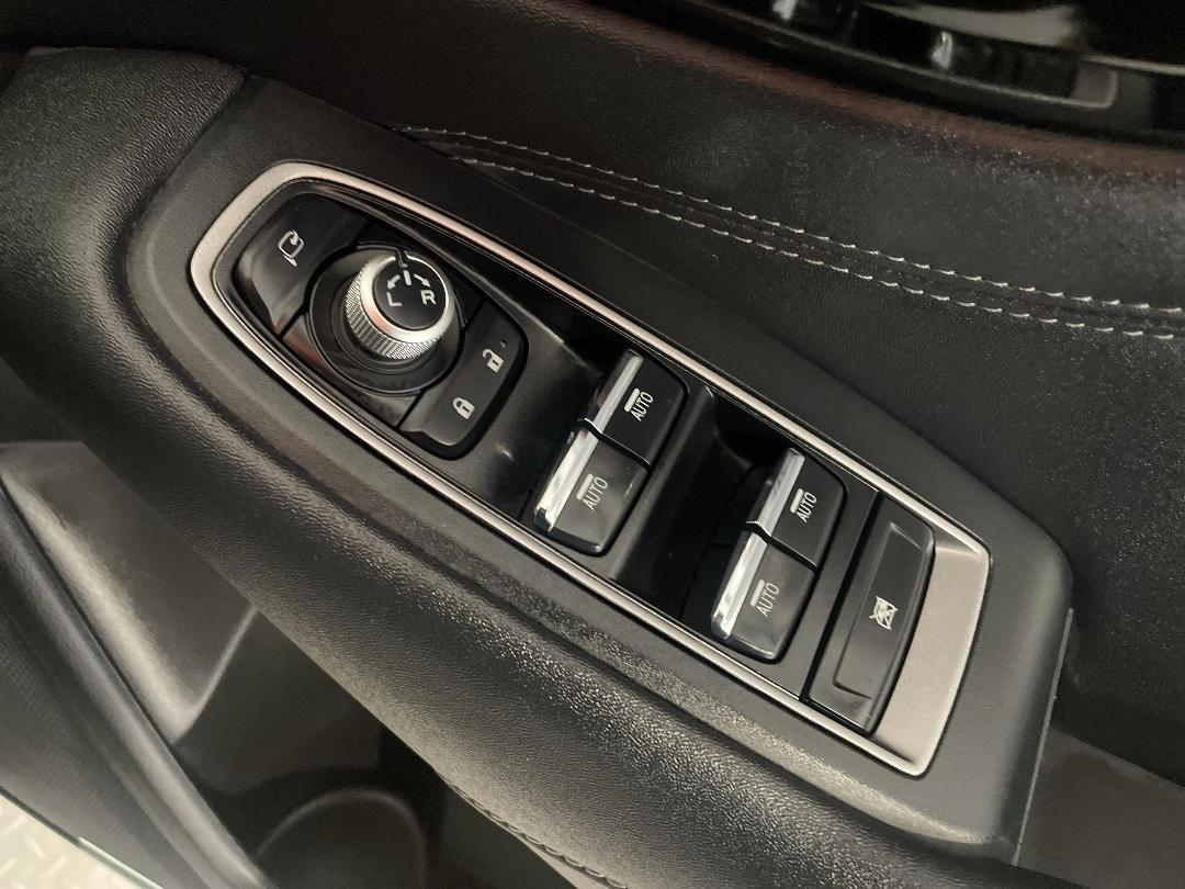 Photo '24' of Subaru Outback