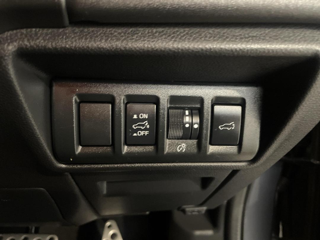 Photo '25' of Subaru Outback