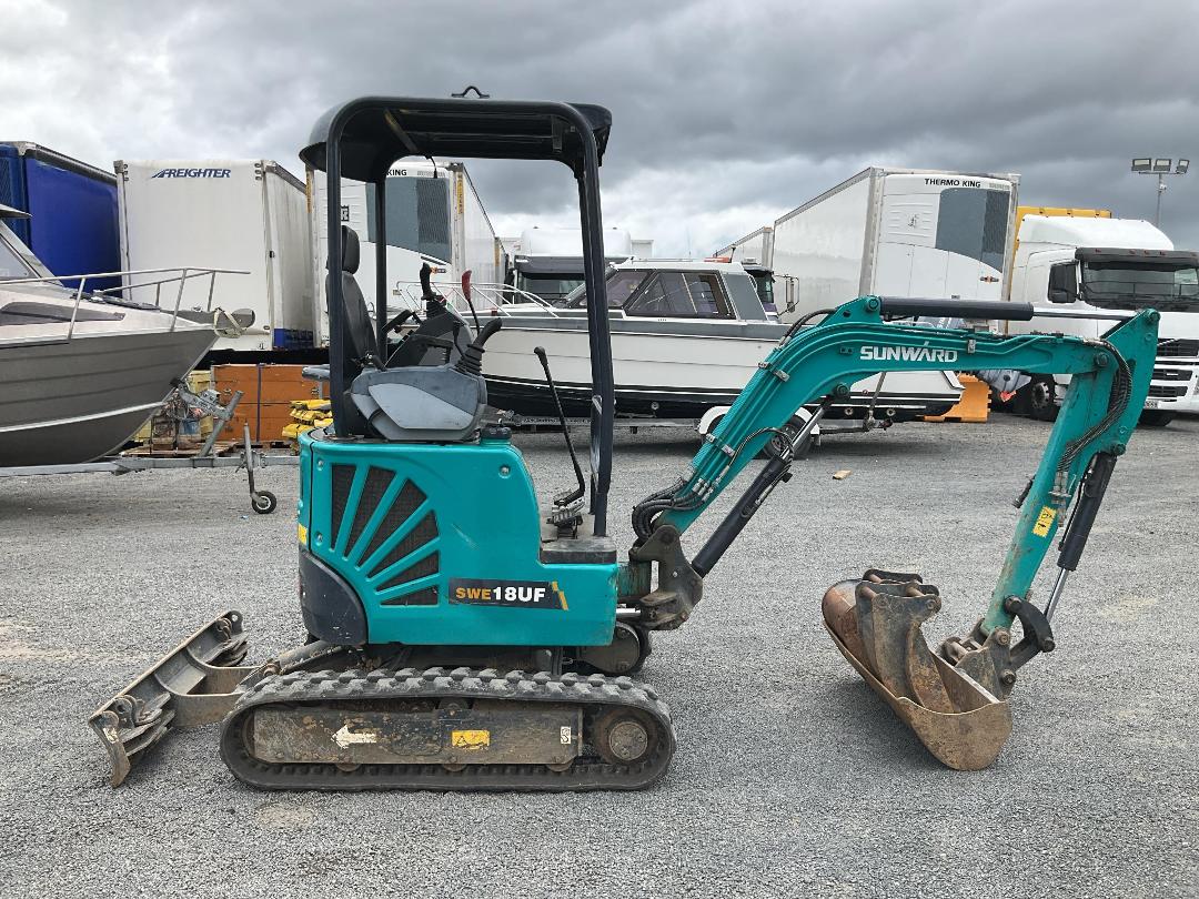 Photo '3' of Sunward SWE18UF Excavator
