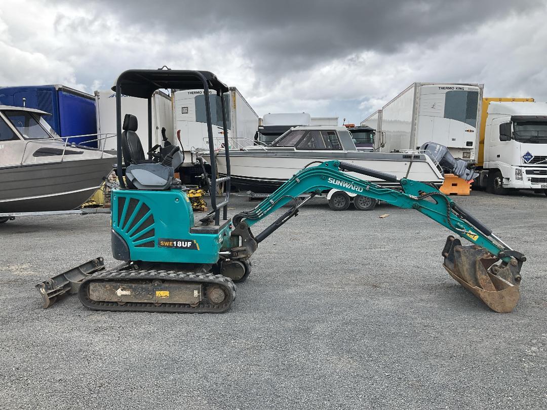 Photo '4' of Sunward SWE18UF Excavator