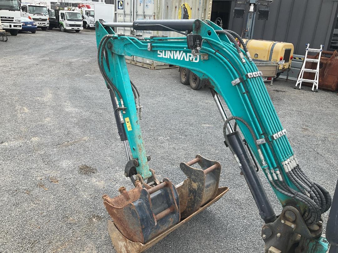 Photo '13' of Sunward SWE18UF Excavator