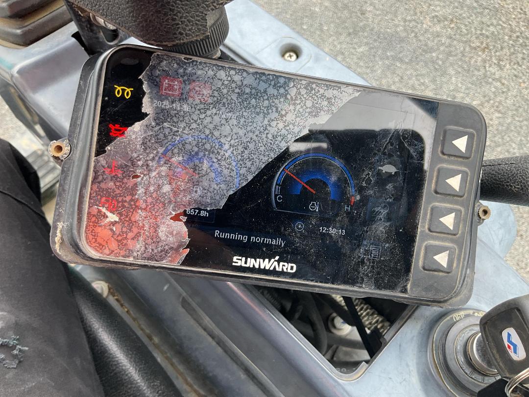 Photo '20' of Sunward SWE18UF Excavator