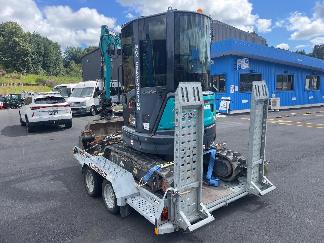 Photo '38' of Sunward SWE25UF with Trailer Excavator