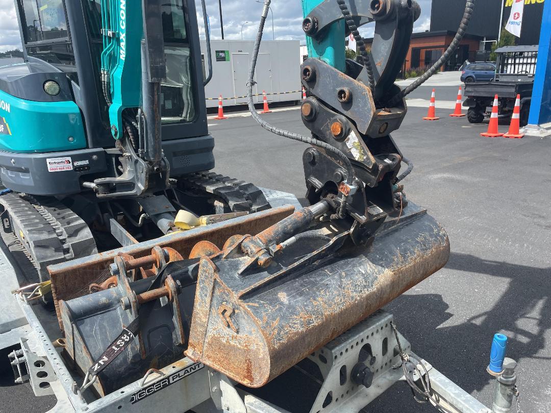 Photo '41' of Sunward SWE25UF with Trailer Excavator