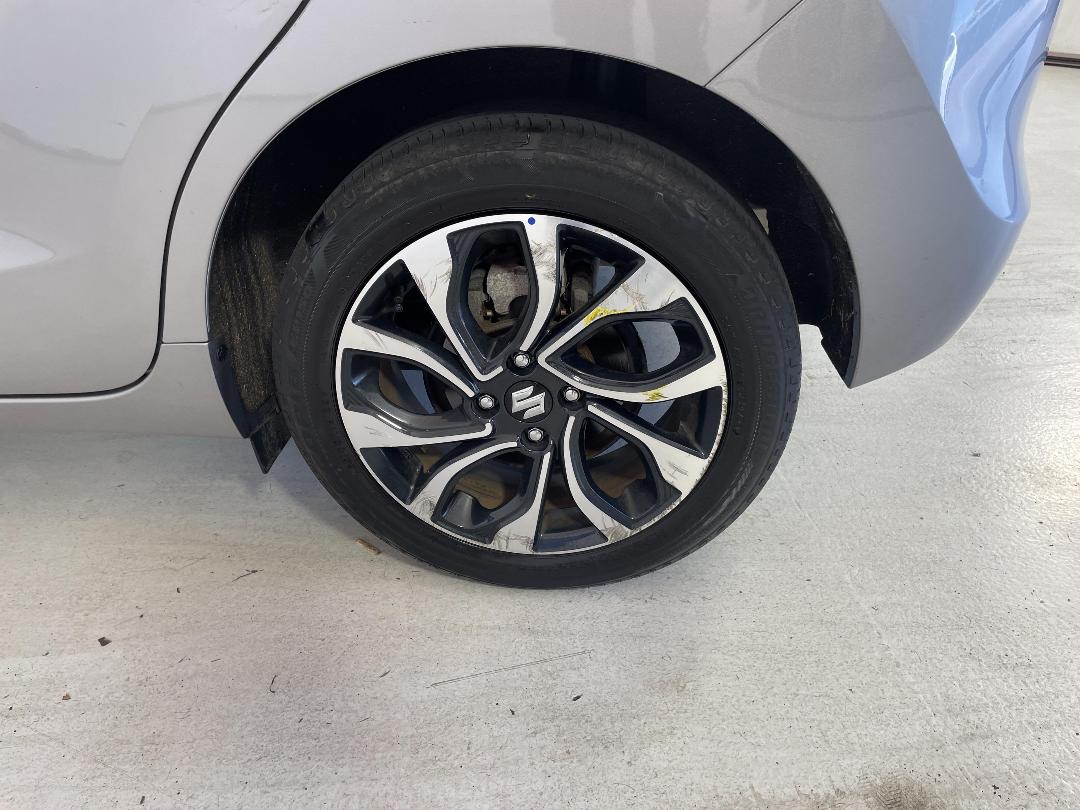 Photo '11' of Suzuki Baleno Photo '11' of Suzuki Baleno