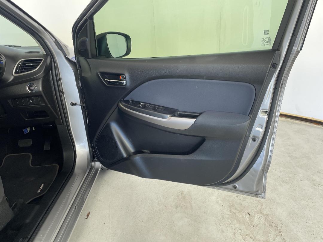 Photo '15' of Suzuki Baleno Photo '15' of Suzuki Baleno