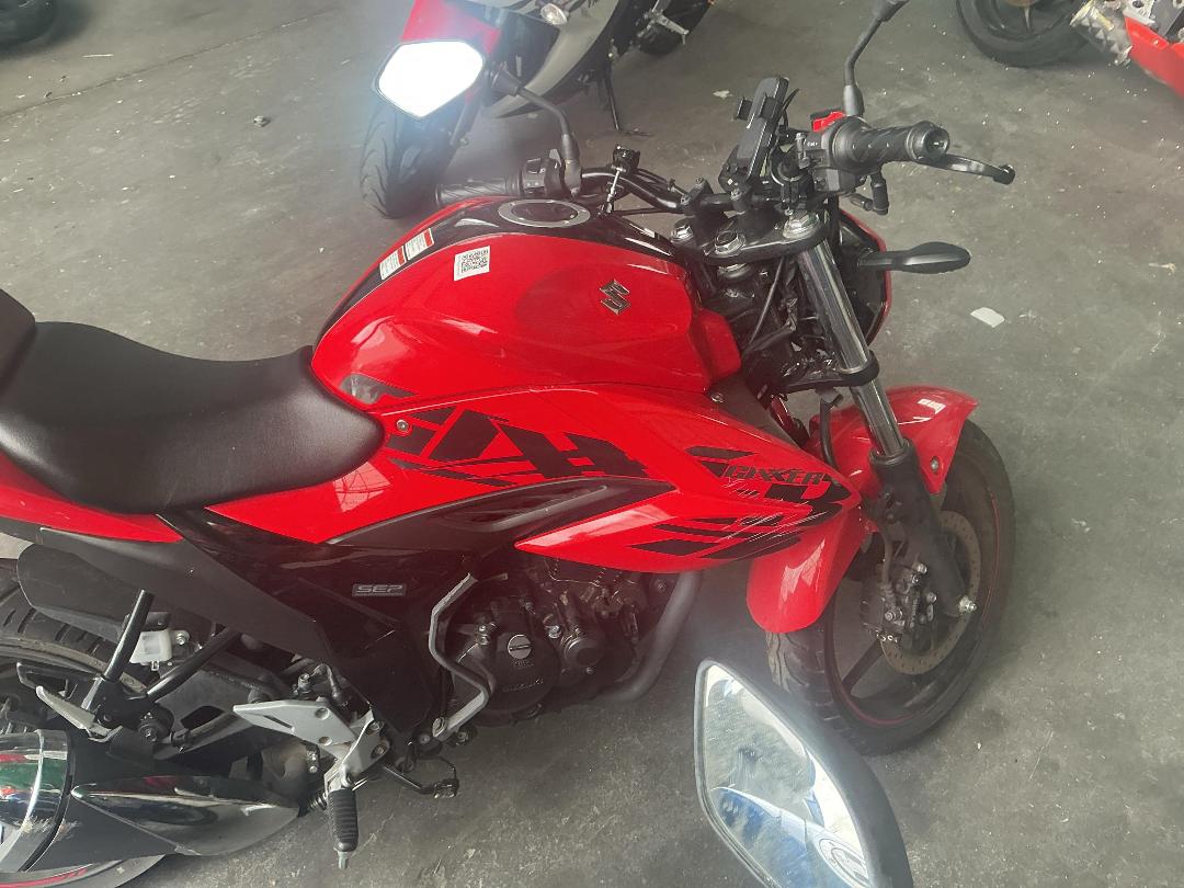 Photo '12' of Suzuki GSX150DF