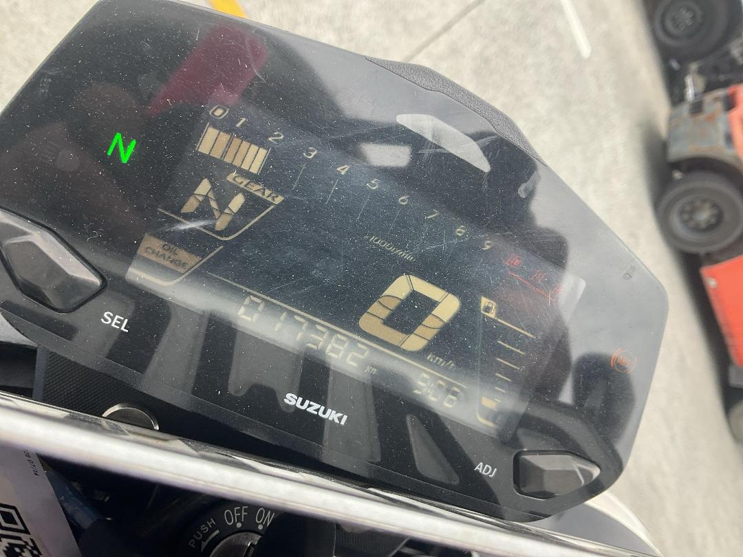 Photo '8' of Suzuki GSX250 RL Photo '8' of Suzuki GSX250 RL