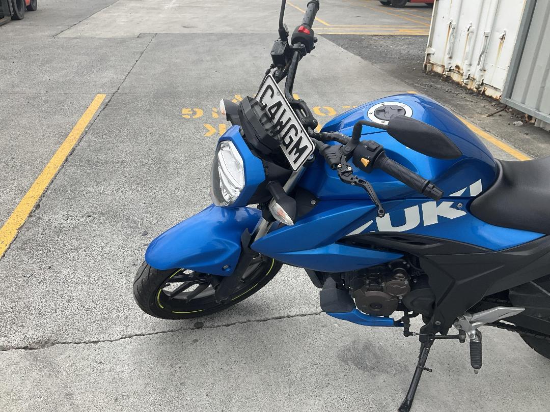 Photo '15' of Suzuki GSX250 RL Photo '15' of Suzuki GSX250 RL