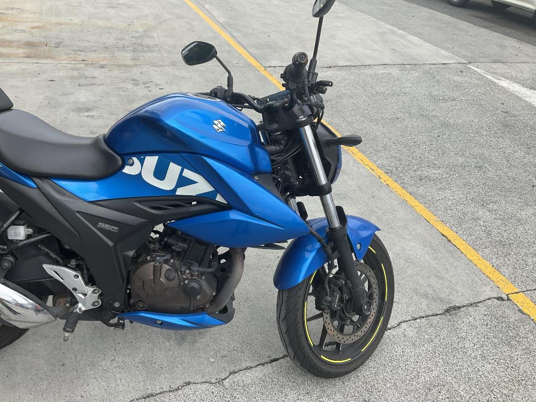 Photo '12' of Suzuki GSX250 RL Photo '12' of Suzuki GSX250 RL