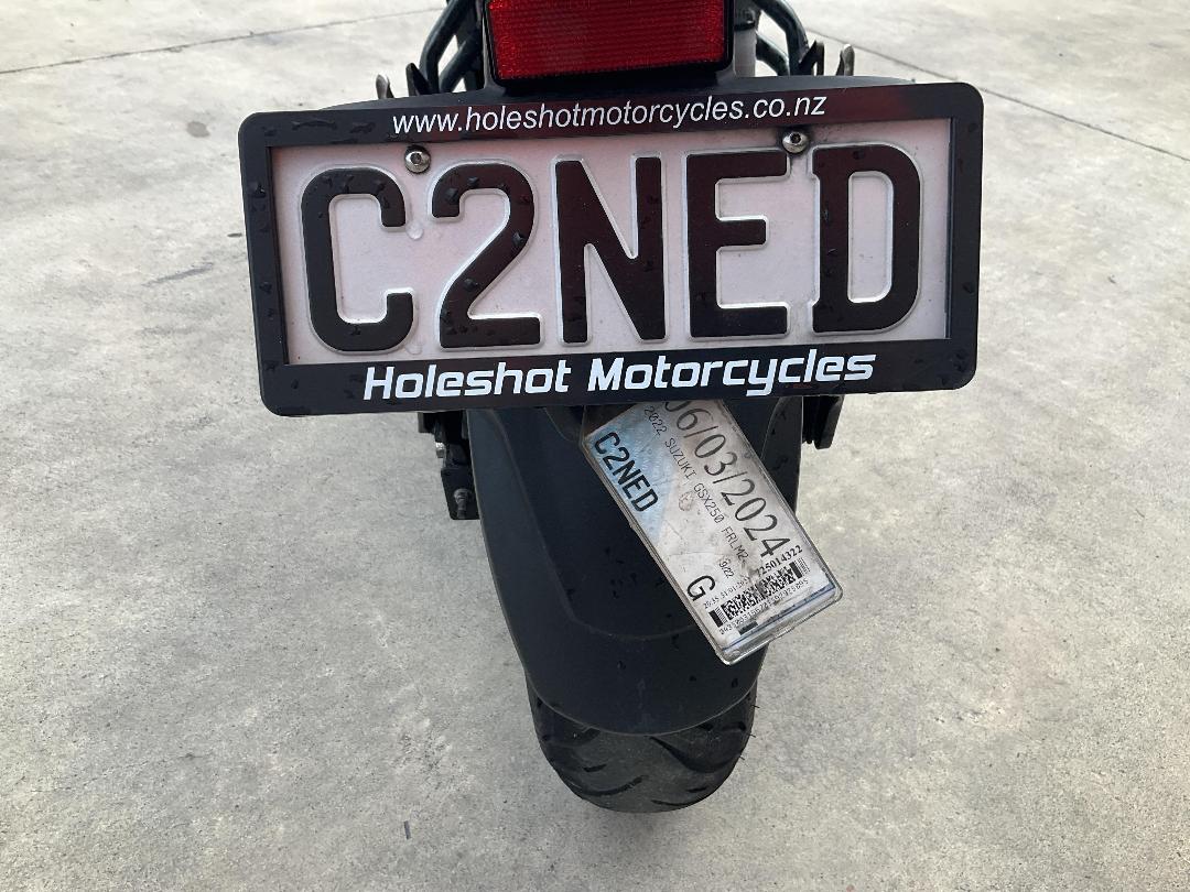 Photo '10' of Suzuki GSX250 Frlm2