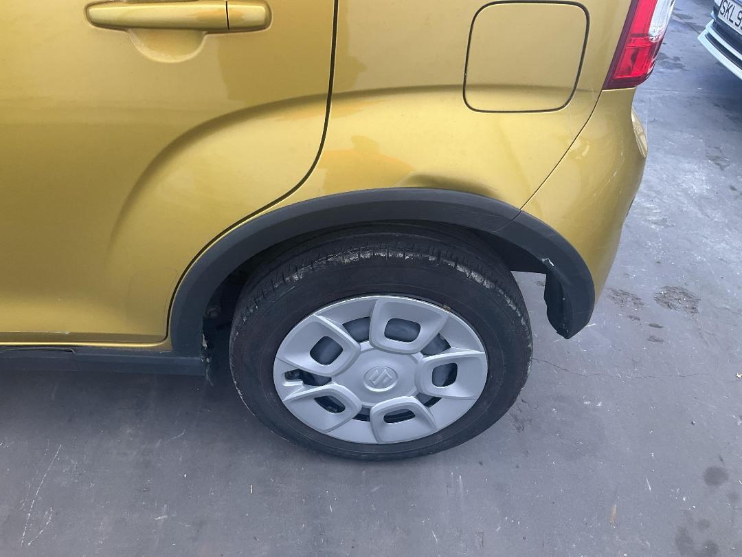 Photo '9' of Suzuki Ignis GLX Photo '9' of Suzuki Ignis GLX