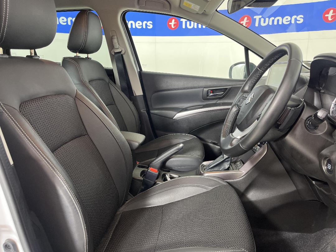 Photo '16' of Suzuki S-Cross Photo '16' of Suzuki S-Cross