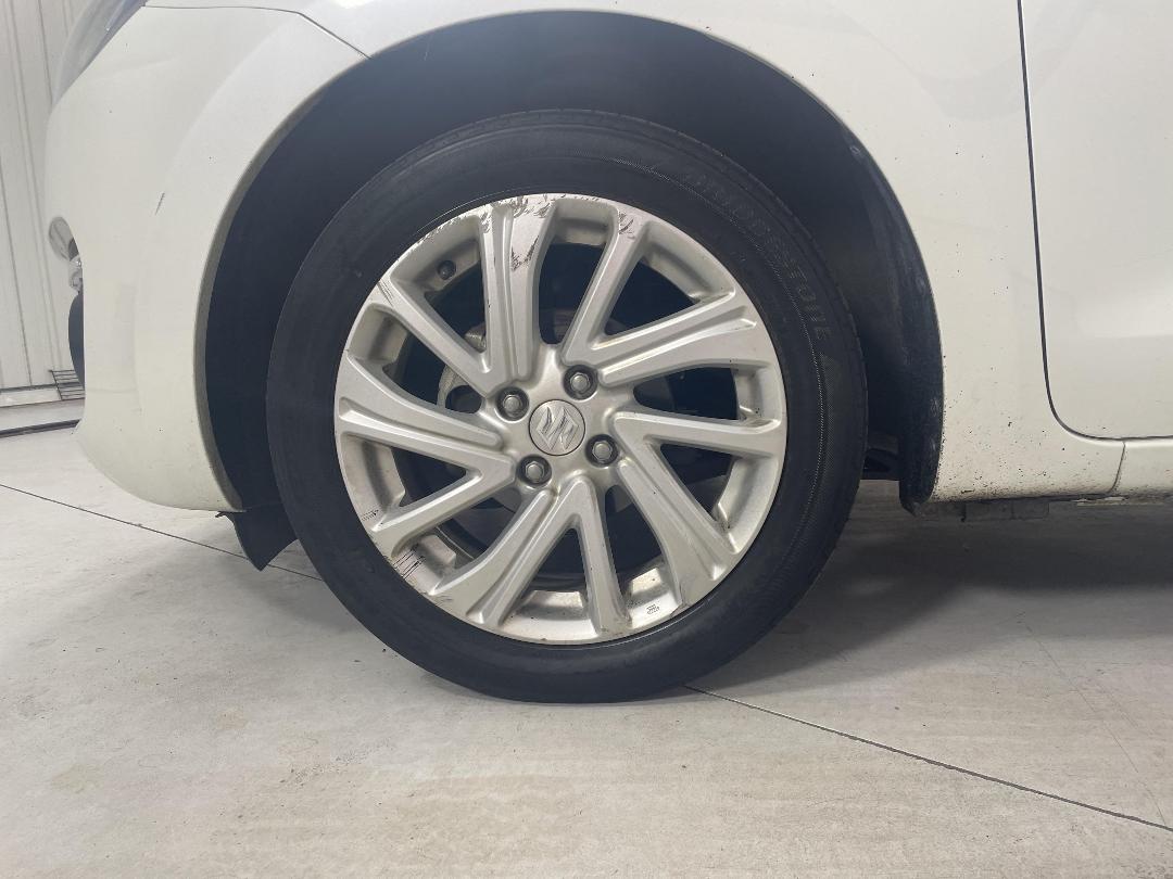 Photo '10' of Suzuki Swift