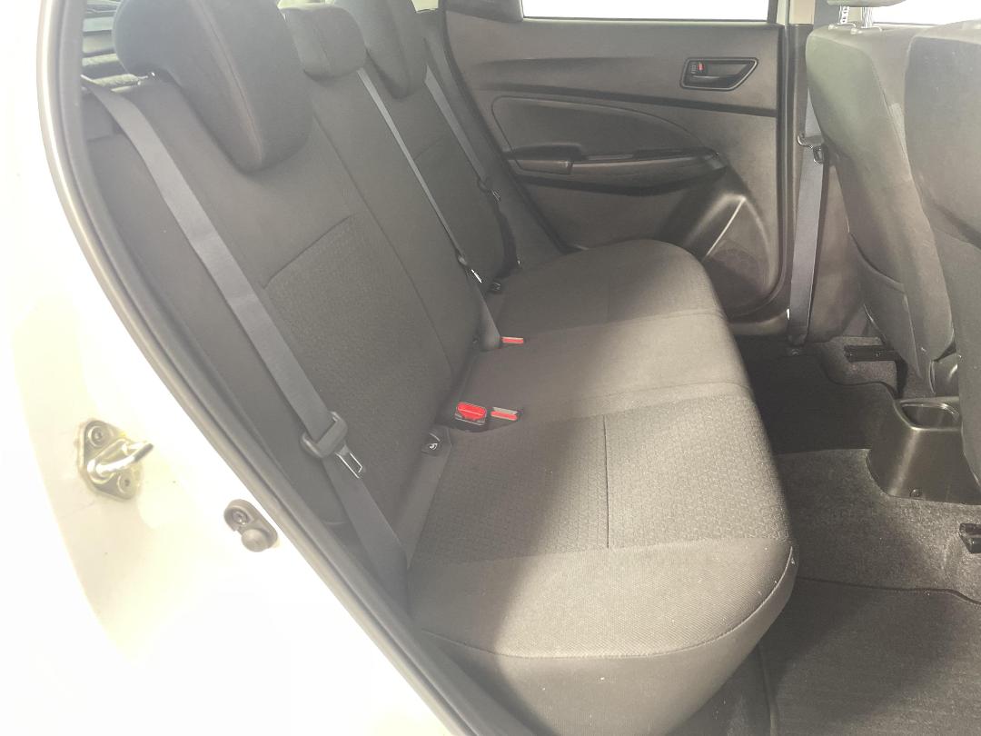 Photo '20' of Suzuki Swift