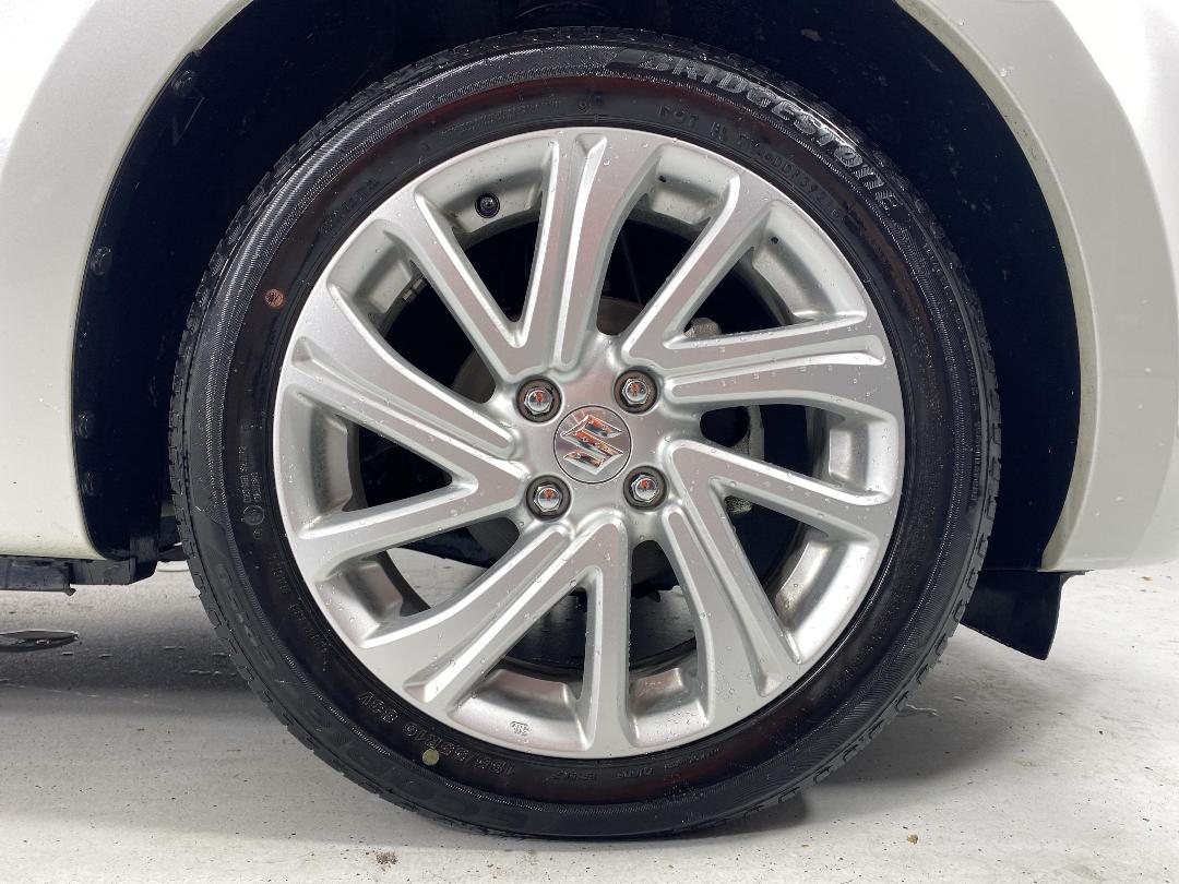 Photo '9' of Suzuki Swift Photo '9' of Suzuki Swift