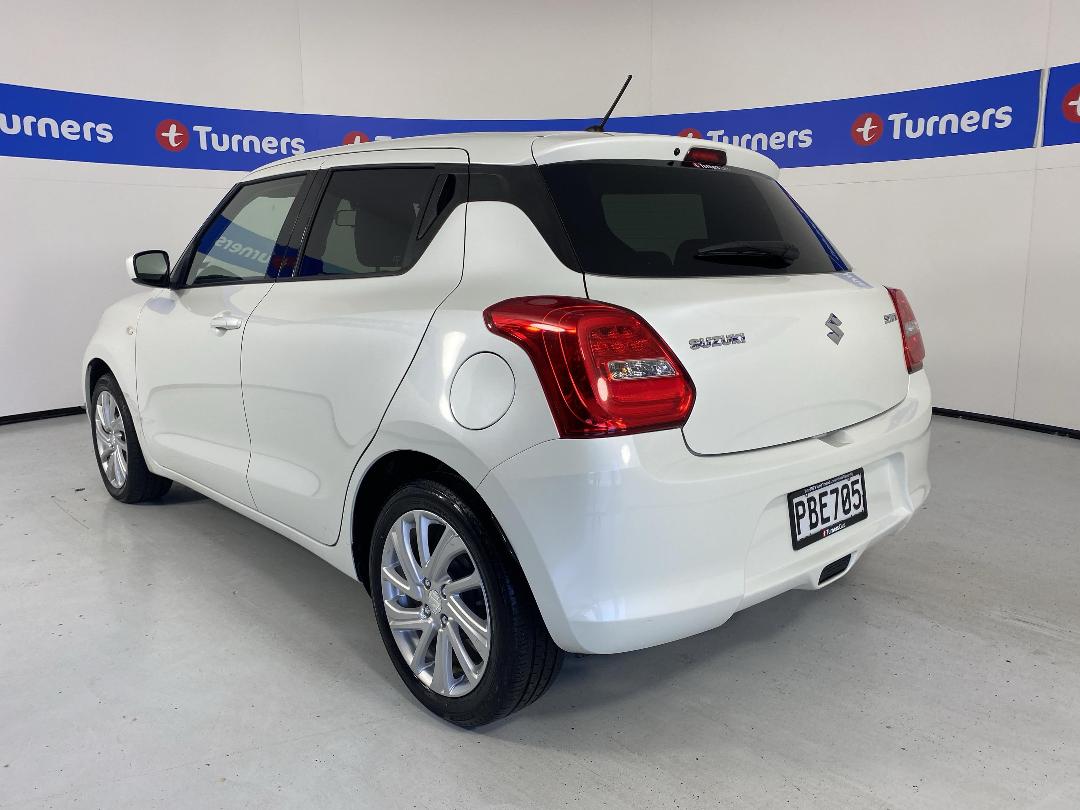 Photo '5' of Suzuki Swift Photo '5' of Suzuki Swift