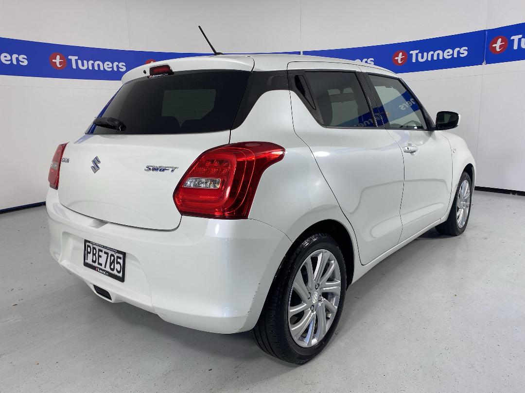 Photo '7' of Suzuki Swift Photo '7' of Suzuki Swift