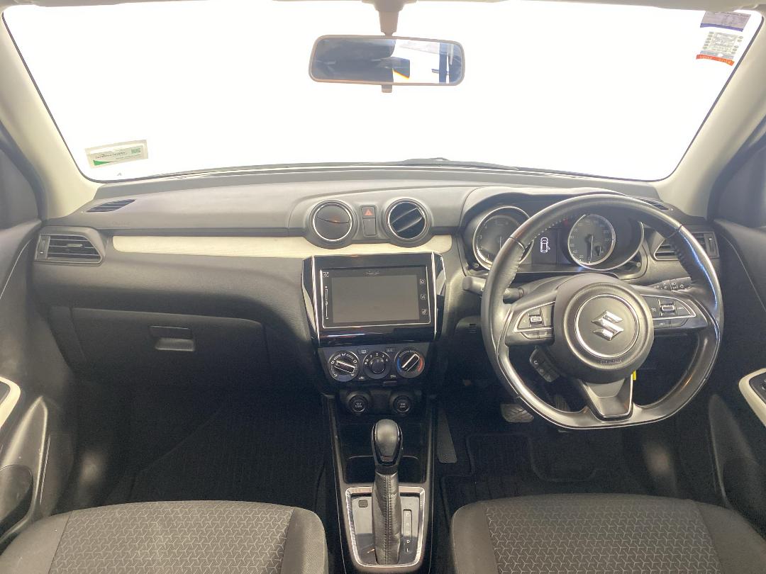 Photo '17' of Suzuki Swift