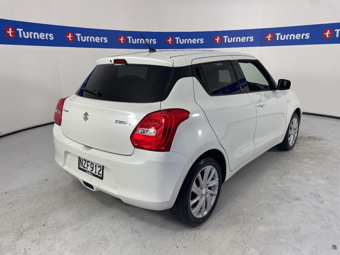 Photo '7' of Suzuki Swift