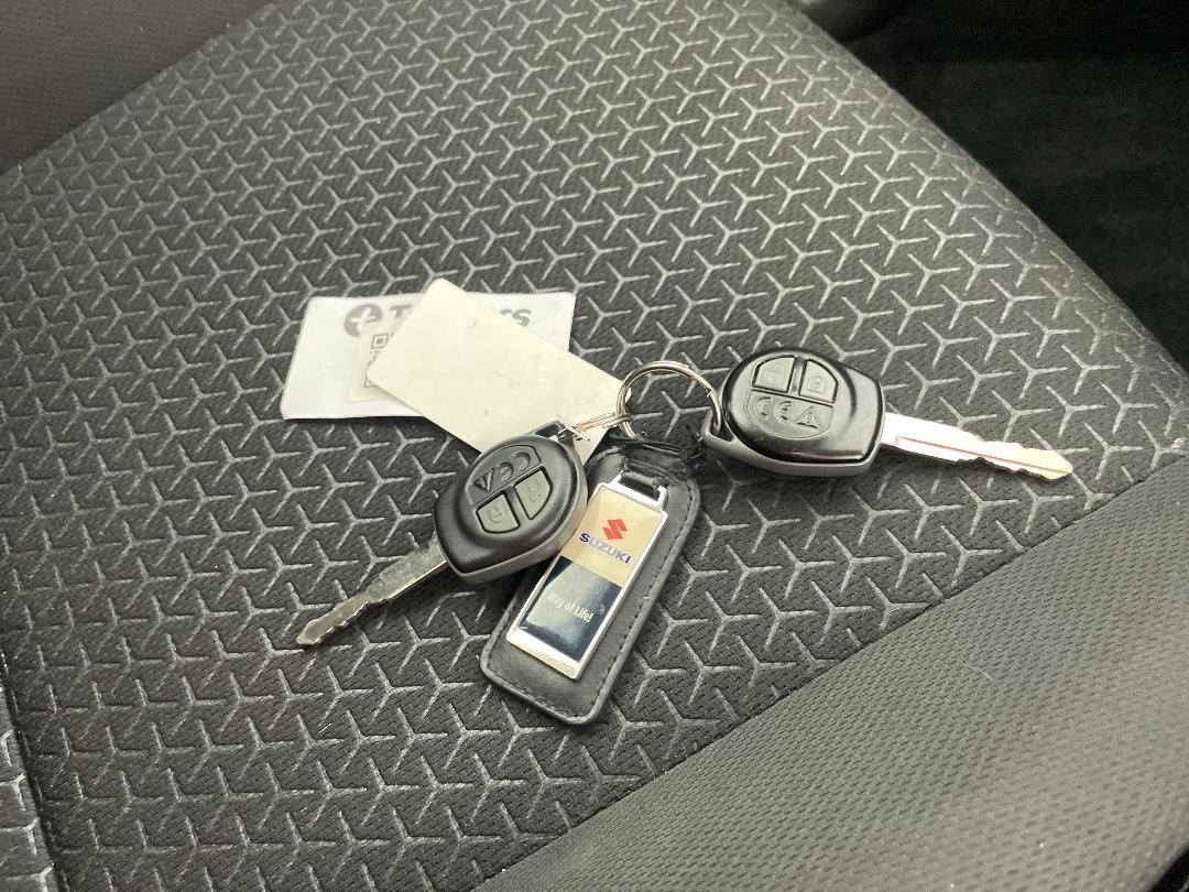 Photo '22' of Suzuki Swift